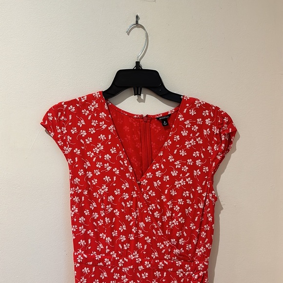 J. Crew Dresses & Skirts - J. Crew Red Floral Ruffle Dress Size 0